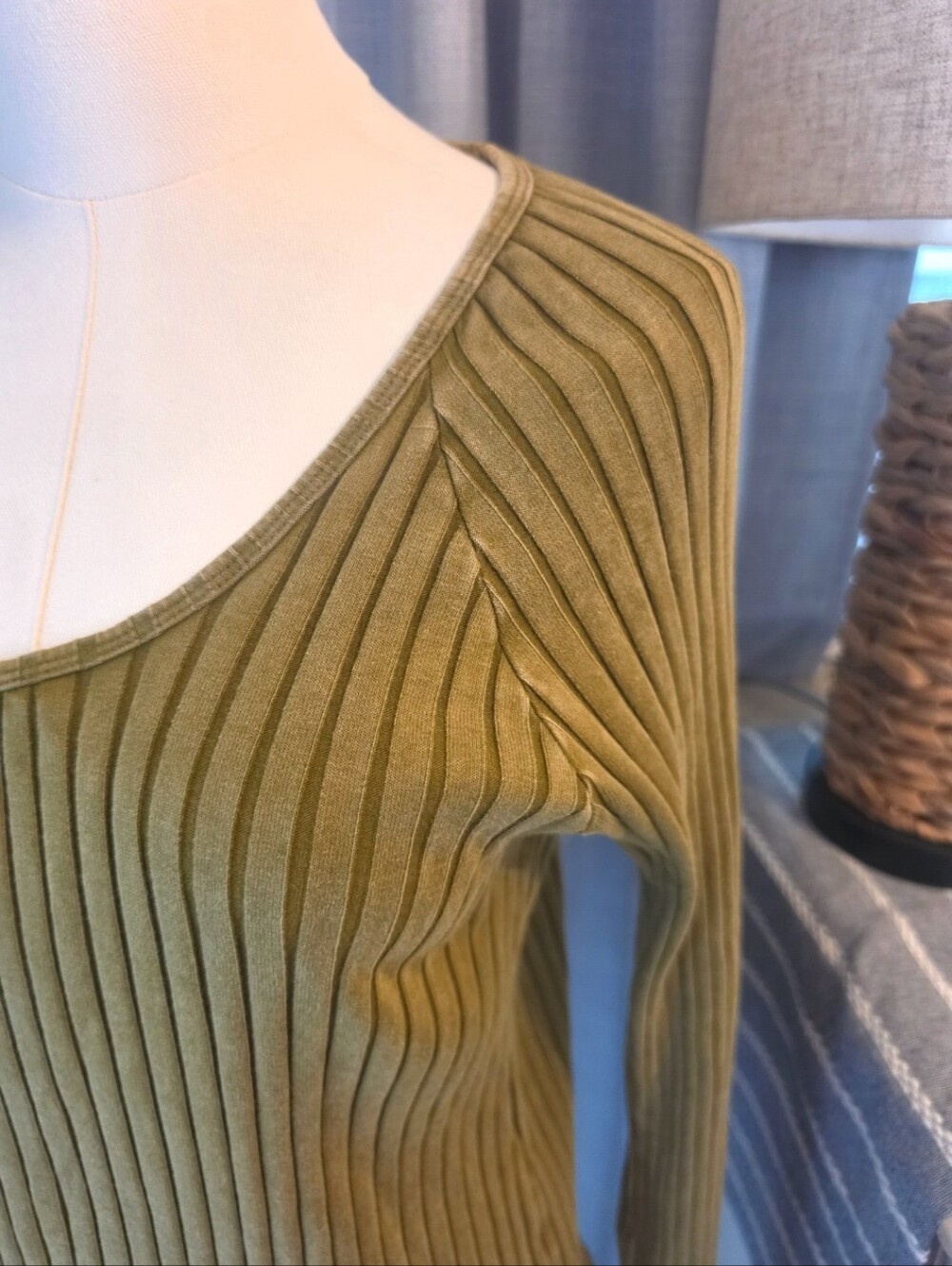 Knox Rose Ribbed Top - Picture 2 of 5